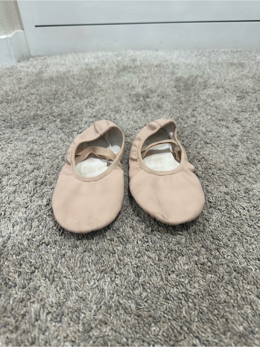 Amazon Essentials Girls Ballet Flats in Light Nude